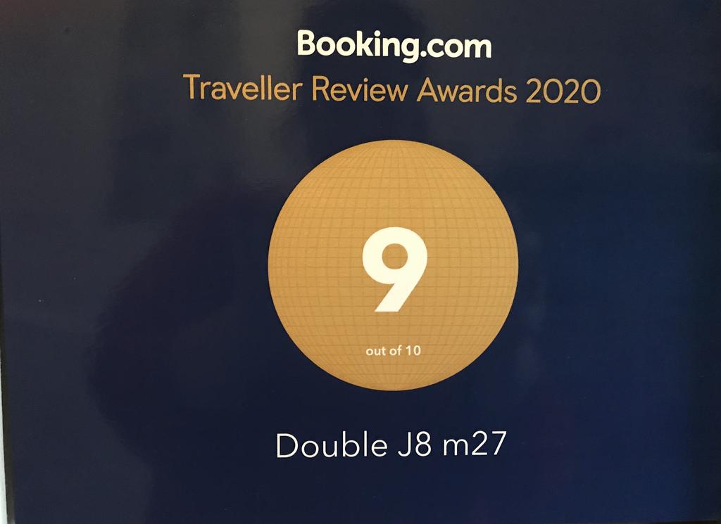 Double J8 m27 room 3