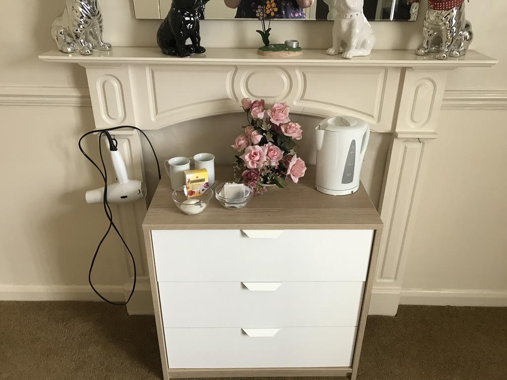 Double J8 m27 room 5